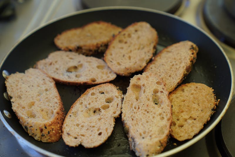 Garlic bread with cheese