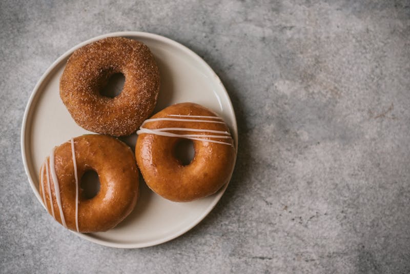 Cinnamon dessert pizza